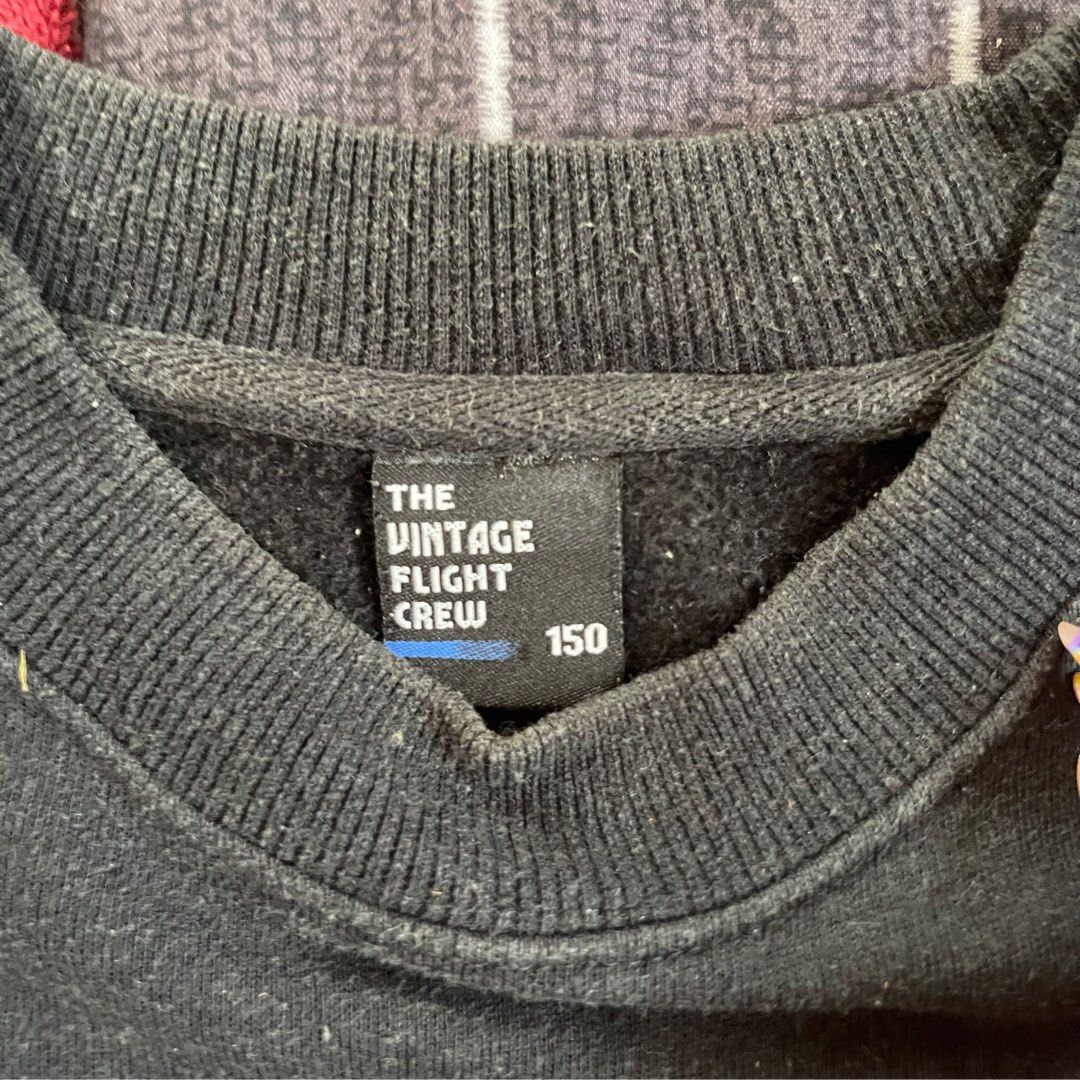 The Vintage Flight Crew Black Sweatshirt (Category: Coats, Jackets and Outerwear) located in Bacoor. Submitted by adagioo (Listing ID 1380514984, Image 3). Description: CLOSET CLEANOUT 🧹 Item Measurement/Size: fits small frames Condition: lightly used Available When Worn: ✔️ ✅ Price negotiable when MORE THAN 1 WILL BE PURCHASED MOP: Gcash/ Maya/ BDO/ SeaBank No COD (I’m an honest seller and buyer; check reviews for proof of transactions) Shippin