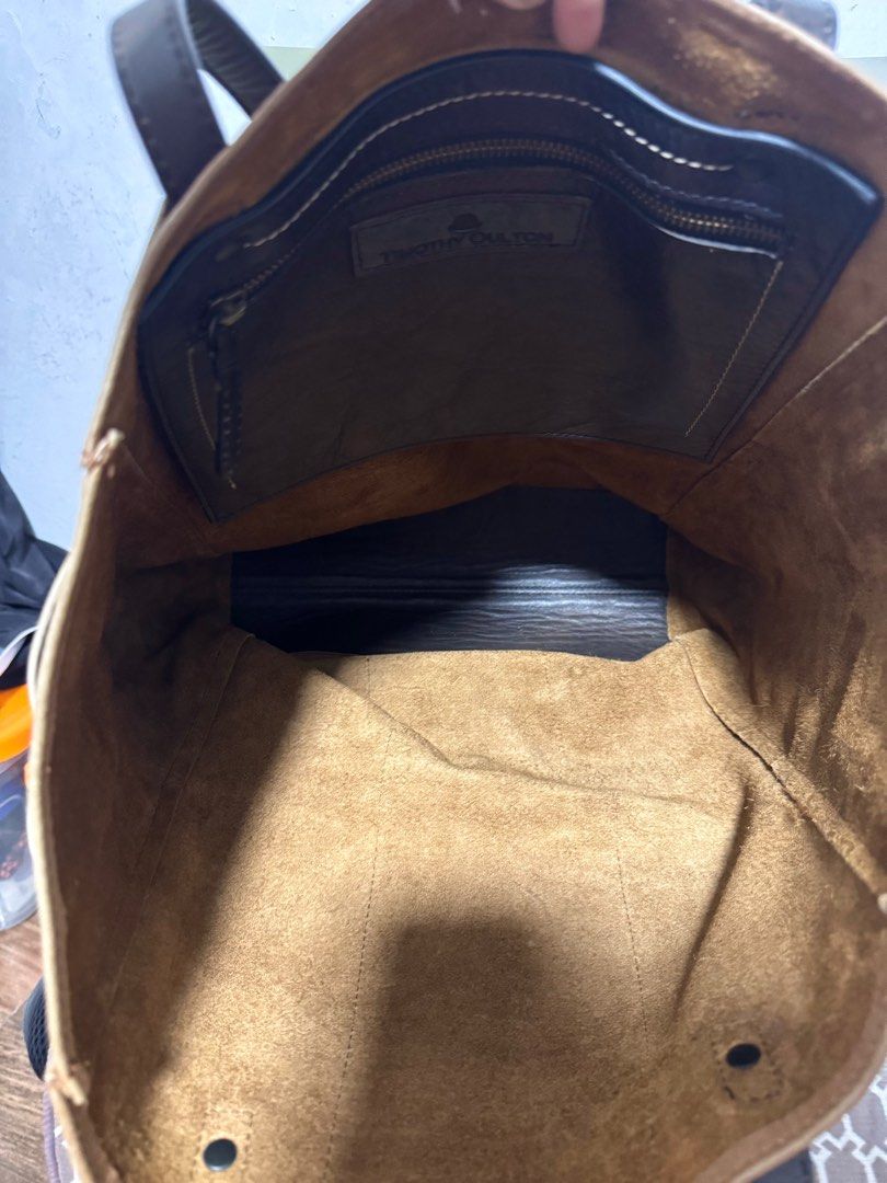 Timothy Oulton large tote bag (Category: Luxury Bags & Wallets) located in Cavite. Submitted by samanthey1124 (Listing ID 1380610051, Image 3). Description: super nice genuine leather tote bag😍 with free shipping🤎.