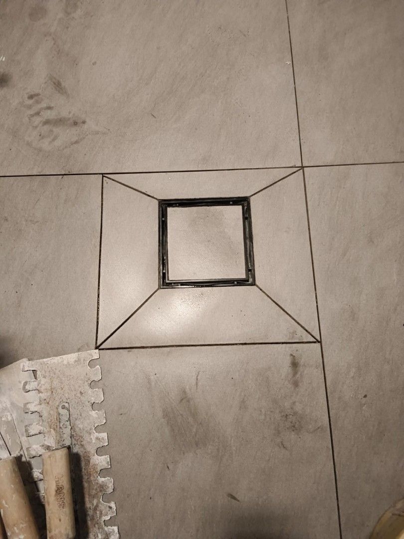 Toilets and kitchen renovations63109200437762117