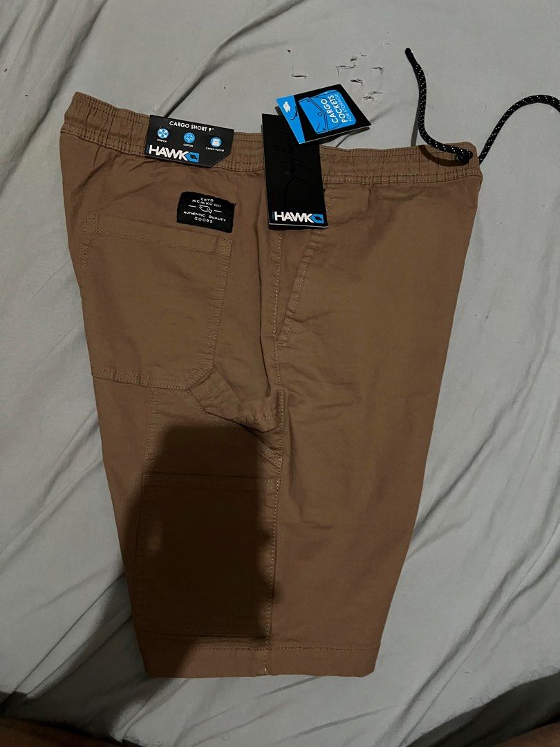 Tony Hawk Stretch Canvas Cargo shorts (Category: Shorts) located in Paranaque City. Submitted by ekkostarfall.12902 (Listing ID 1380626909, Image 3). Description: - 100% Original - size: M/M - stretchable - 9 inch shorts - tags still attached RFS: Wrong size MOP: GCash, Maya SF Shouldered by buyer Location: Parañaque .