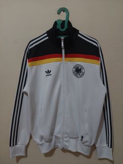 (Kategori: ) berada di . Dikirim oleh kairavdevlan62296 (ID iklan 1380642028, Gambar 1). Deskripsi: .
