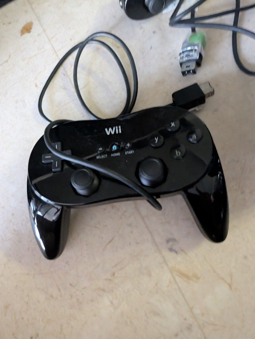 Wii console black working nunchuck wiimot controller pro controller  Wiimot motion plus controller63108087515907113