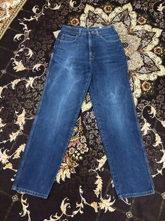 (Category: ) located in . Submitted by man.bundlee (Listing ID 1380551524, Image 1). Description: .