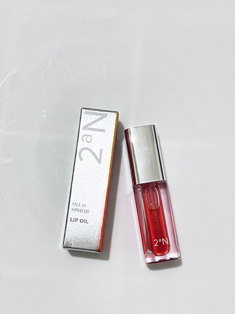 由 jiji_cat (刊登 ID 1380789580，圖片 1) 提交，位於 台中市 (Taichung) 的 2aN芙蓉花護唇油 (類別：唇部彩妝、保養)，說明：全新！效期至2027的3月。