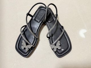 由 syeonstudio (刊登 ID 1380794588，圖片 1) 提交，位於 的 (類別：)，說明：。