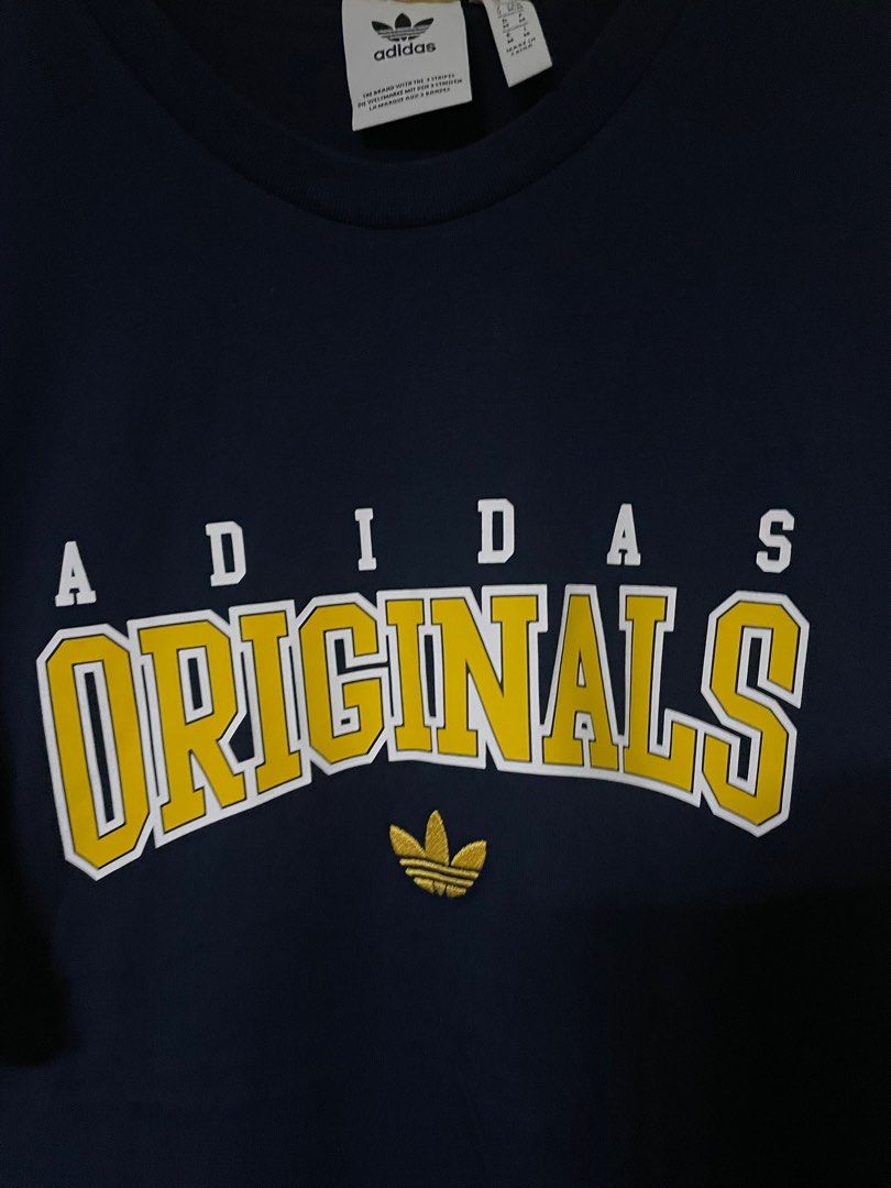 由 MinshengVintage1967_ShinRu (刊登 ID 1380789973，圖片 3) 提交，位於 高雄市 (Kaohsiung) 的 Adidas Originals 刺繡三葉 M t(B2 (類別：T恤、Polo衫)，說明：。