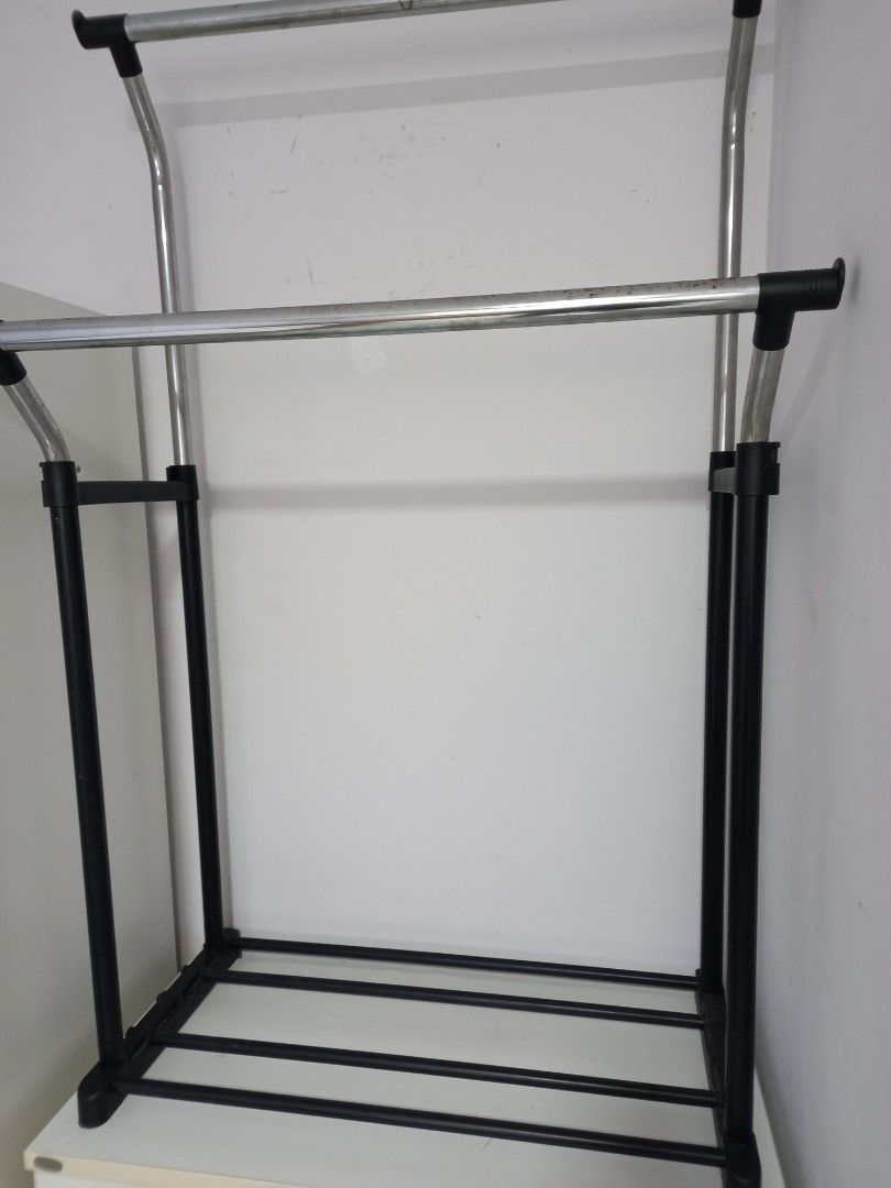 Adjustable Clothes Rack