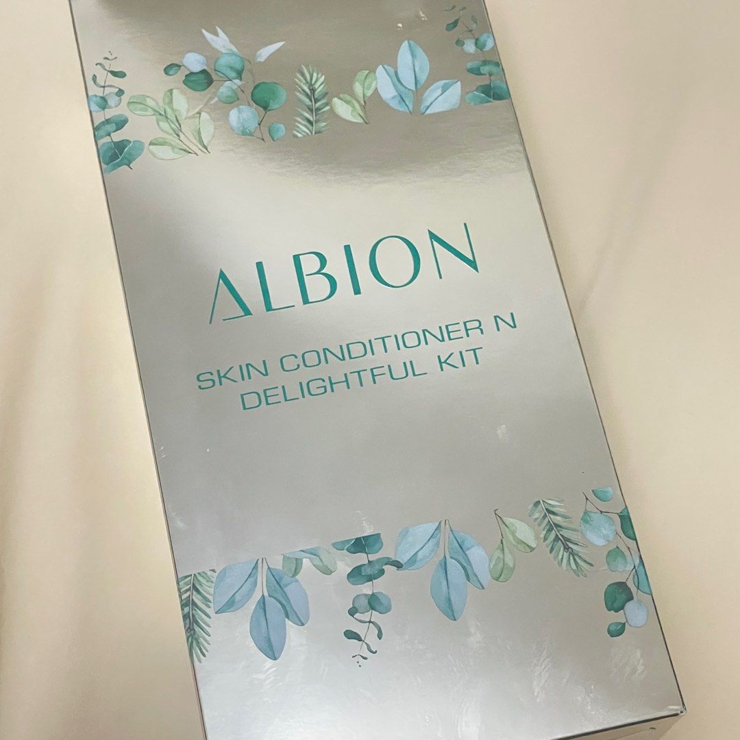 由 cii331 (刊登 ID 1380868025，圖片 1) 提交，位於 台北市 (Taipei) 的 ALBION 健水黃金修護禮盒 (類別：護膚、清潔產品)，說明：全新未使用。