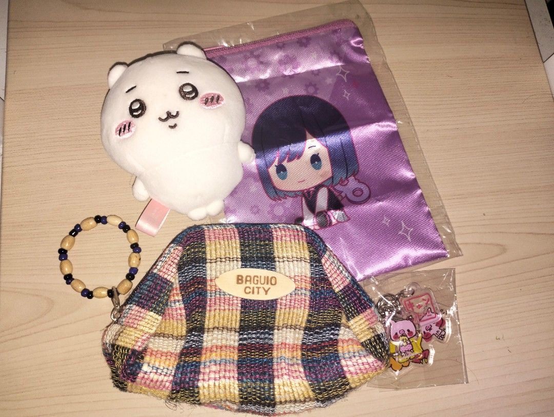 Assorted items bundle (Category: Sling Bags) located in Singapore. Submitted by aea.iv (Listing ID 1380783465, Image 1). Description: selling as a bundle for $5 Meetups + Cash only!.