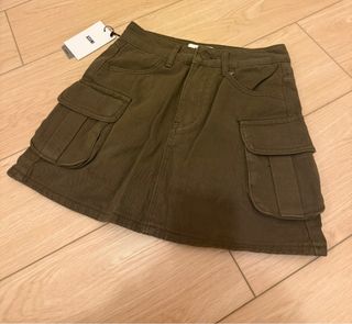 （分類：）位於 。 由 Wardrobegoodies 提交（商品編號 1380834115，圖片 1）。簡介： 。