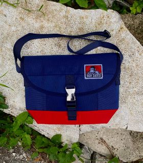 (Category: ) located in . Submitted by swizzythriftshop (Listing ID 1380886562, Image 1). Description: .
