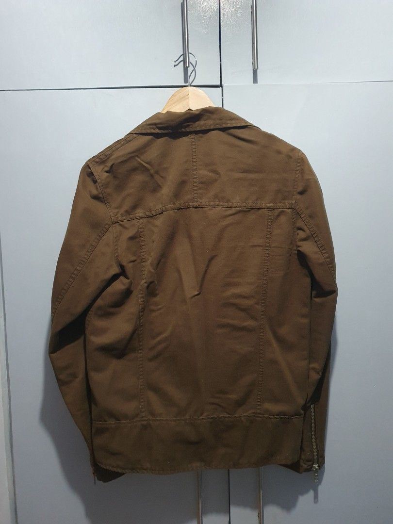 Biker Jacket (Category: Coats, Jackets and Outerwear) located in La Trinidad. Submitted by 07light (Listing ID 1380739280, Image 2). Description: Size Medium Width-19" Length-25" Sleeve Length-24" Shoulders-17".