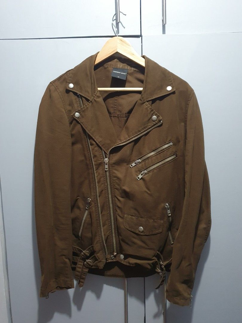 Biker Jacket (Category: Coats, Jackets and Outerwear) located in La Trinidad. Submitted by 07light (Listing ID 1380739280, Image 1). Description: Size Medium Width-19" Length-25" Sleeve Length-24" Shoulders-17".