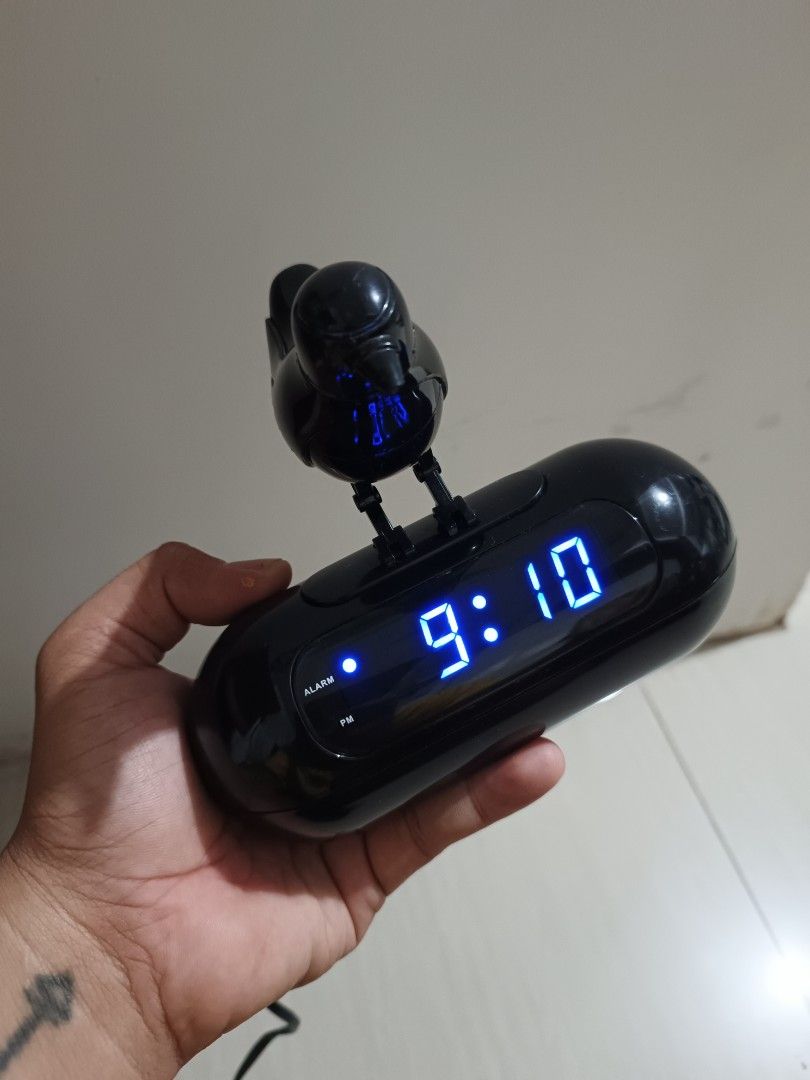 Bird song Alarm Clock With Led | 110V (Category: Clocks) located in Binangonan. Submitted by kurama04 (Listing ID 1380891950, Image 3). Description: Good condition 110V - need nyo ng transformer or avr mababa lang 5W lng. with led pg ng alarm sya para syang sunasayaw na ngcucukoo 🙂🙂 sample video sa youtube : https://youtu.be/iJpG9hKXhI8?si=zcv3LZ3nHssKDHB8 note : wala lng ung pinaka buntot. pero hndi nmn halata na. still ganda padin 🙂.