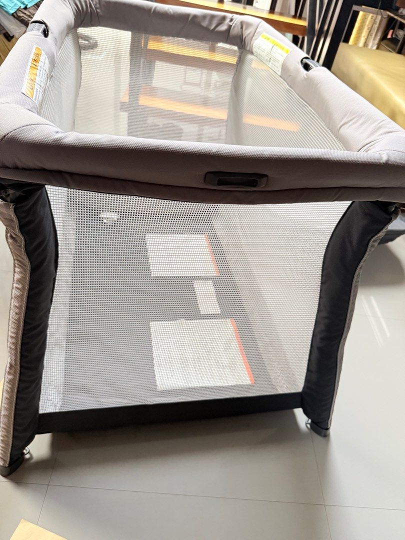 Chicco Crib original (Category: Cots & Cribs) located in San Fernando. Submitted by mgpy08 (Listing ID 1380729958, Image 2). Description: Chicco bought for 19,500 in sm pampanga Natabi lng kaya needs cleaning. Used for only 4months then itinabi na si baby sa bed. Needs cleaning pero di pa nagamit ang matress nya sa crib kaya maputi pa..