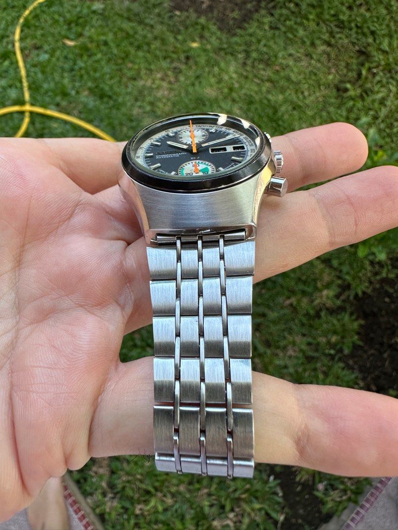 Citizen (Kategori: Jam & Perhiasan Antik) berada di Medan. Dikirim oleh iqbalsecondhand (ID iklan 1380745476, Gambar 3). Deskripsi: Vintage Citizen Ref 67-9038, Automatic Chronograph, Flyback chrono, Diameter +/- 37 mm, Sudah poles, Fungsi-fungsi normal, Akurasi bagus, Power reserve lumayan, supaya bisa tahan 3 hari perlu di bantu winding manual di crown.. Bracelet maks utk lingkar lengan 18 cm (sudah diukur dgn meteran kain).. Batangan watch onl