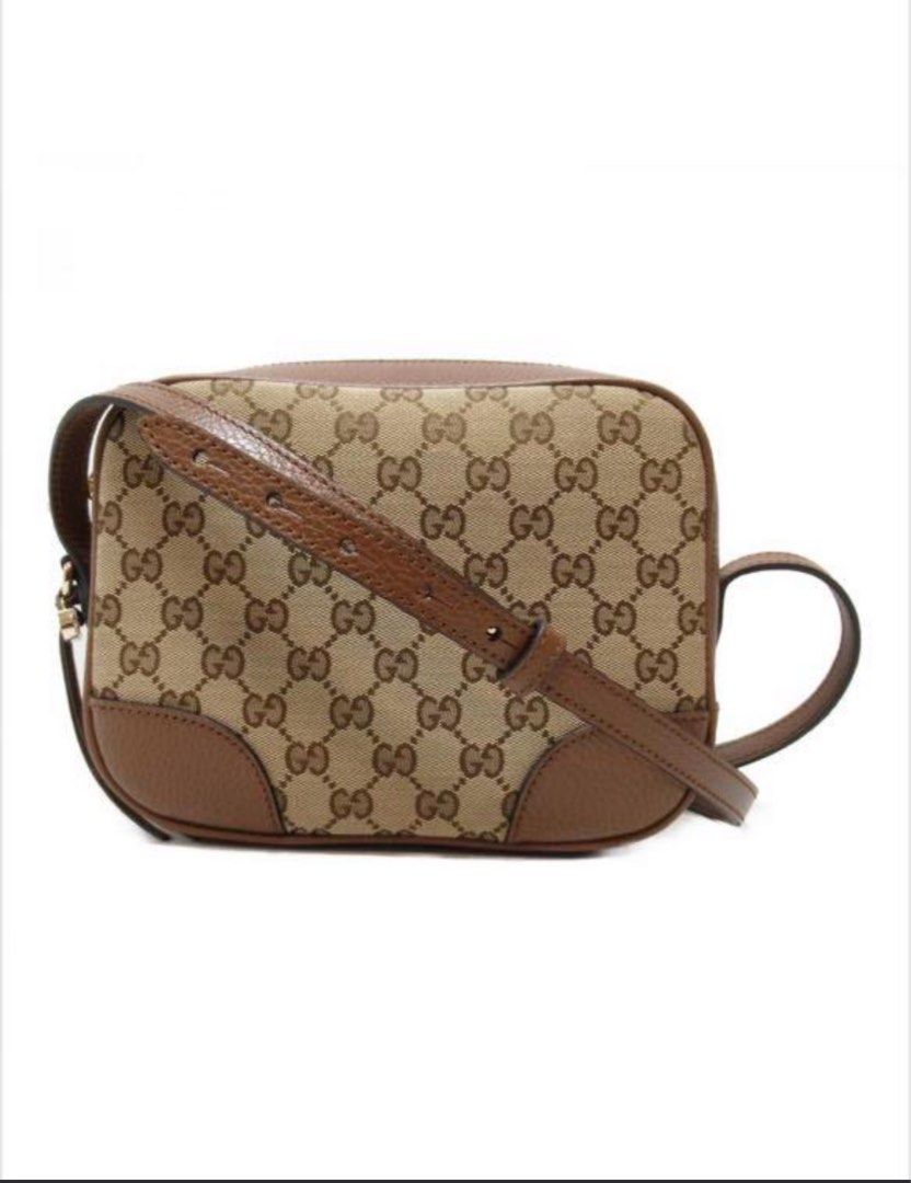 Classic GG Canvas Bree Crossbody Bag (Category: Luxury Bags & Wallets) located in Muntinlupa City. Submitted by secondemain.ph (Listing ID 1380784965, Image 1). Description: •Beige •Leather • Zip Closure •Gold hardware •9”L x 3” W x 7” H- •Handle Drop: 22” strap drop •Inclusions: Controllato cards and Gucci dust-bag Other info: Original ‘GG’ logo canvas with brown leather trim, 8 Interior credit cards slots and 2 slip pockets, Made in Italy. Boug