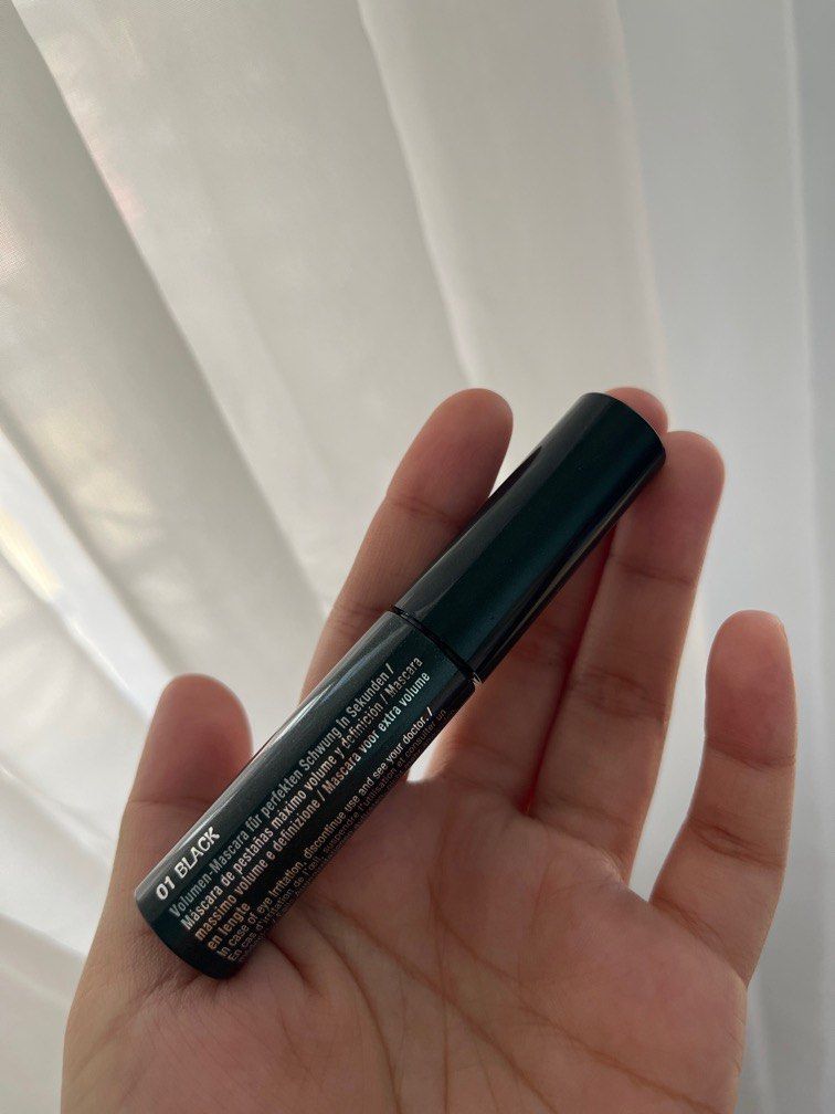 Clinique High Impact Mascara in Black (Category: Makeup) located in Malolos. Submitted by htxielk (Listing ID 1380736852, Image 2). Description: Clinique High Impact Mascara -Color Black -Buildable volume+length -Soft fiber brush combs -Swatched only 📍 Malolos,Bulacan MOP: Gcash, Bank Transfer Delivery: Courier( lalamove, toktok or LBC) *Payment first, policy! -will proceed with booking of delivery once okay. Thank you! DM FOR INQUIRIES ✨ *you m
