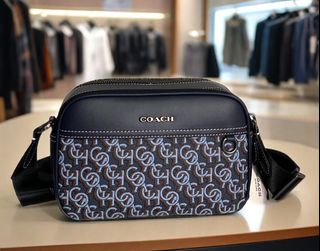 (Category: ) located in . Submitted by fascinating.bag.mall (Listing ID 1380804704, Image 1). Description: .
