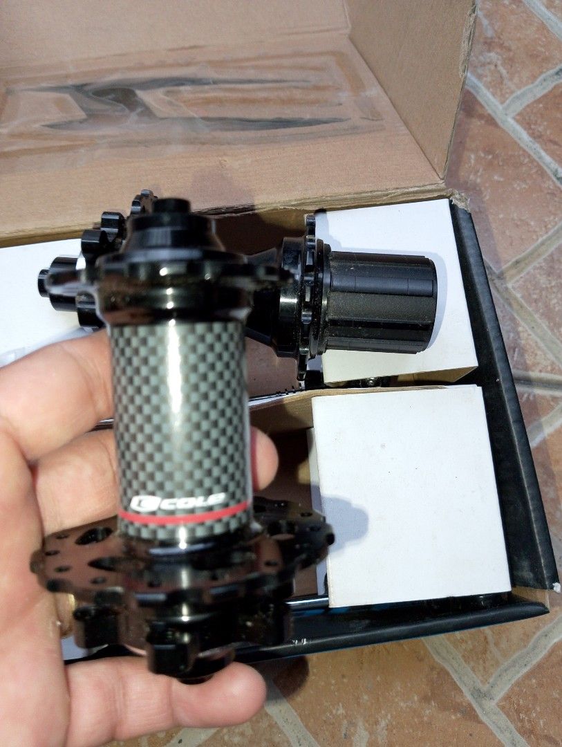 Cole hub (Category: Bicycles) located in Quezon City. Submitted by jonathan_ilog18 (Listing ID 1380796910, Image 3). Description: 32 holes 6 pawls brand New.