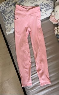 (Category: ) located in . Submitted by shop_aholic (Listing ID 1380823944, Image 1). Description: .