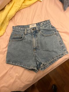 (Category: ) located in . Submitted by lzxcdeals (Listing ID 1380855766, Image 1). Description: .