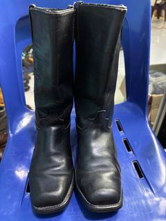 (Kategori: ) berada di . Dikirim oleh sl_sepatu (ID iklan 1380887898, Gambar 1). Deskripsi: .