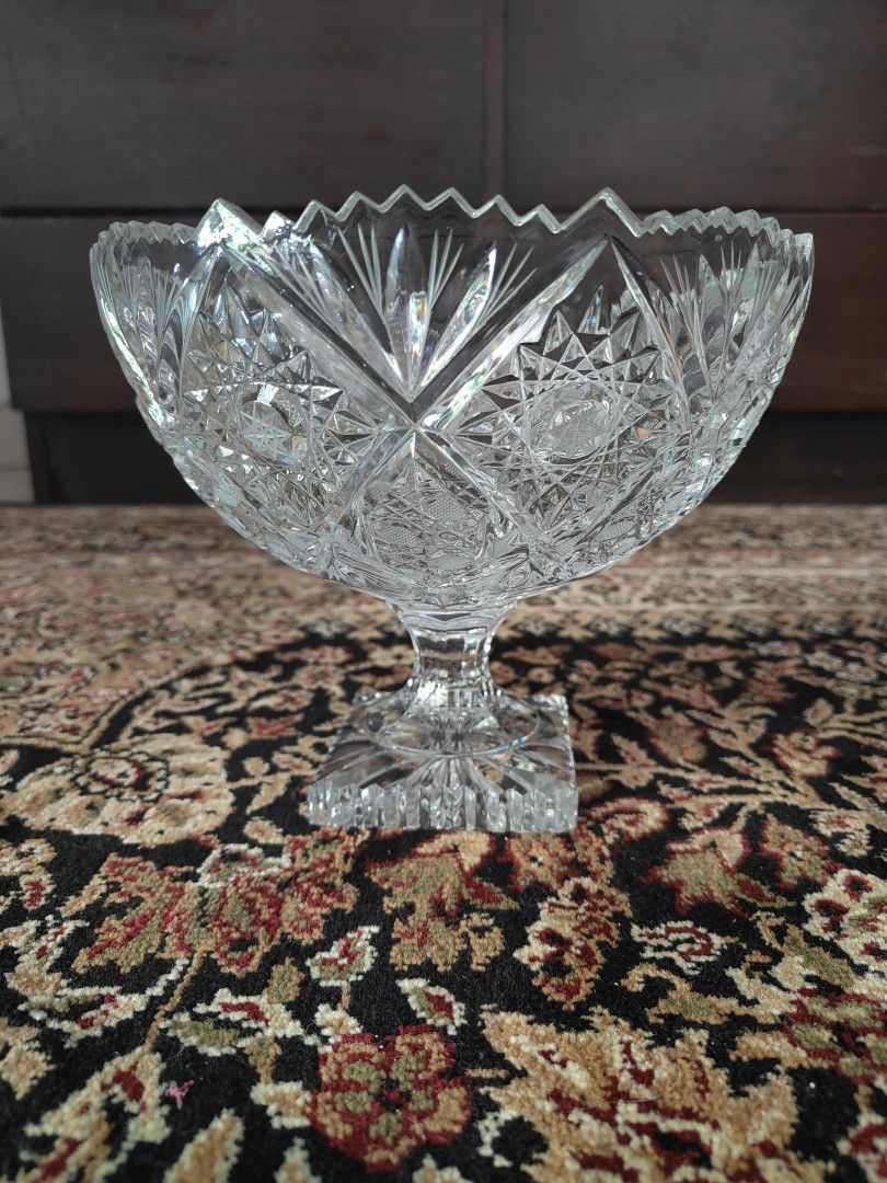 Crystal (Kategori: Pajangan Antik) berada di Jakarta Selatan. Dikirim oleh dmnarts (ID iklan 1380747295, Gambar 1). Deskripsi: hub kami.