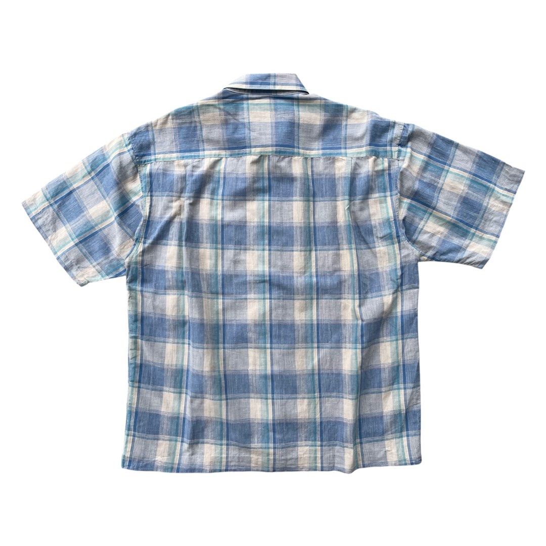 Deep basic shirt (Category: Formal Shirts) located in Kuala Kangsar. Submitted by faaqaf_supply (Listing ID 1380876766, Image 3). Description: Condition : 8/10 Pit : 21.5" Lenght : 27".