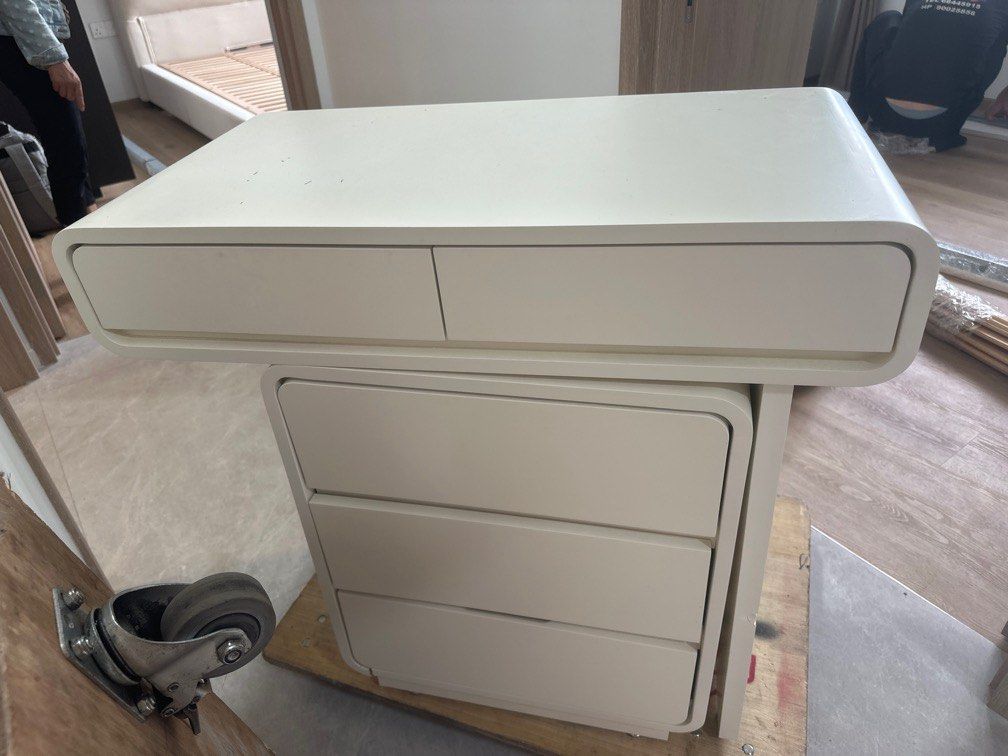 Dressing table (Category: Shelves, Cabinets & Racks) located in Singapore. Submitted by eighty80 (Listing ID 1380746002, Image 3). Description: small defect at the bottom and mirror, no affecting everyday use .
