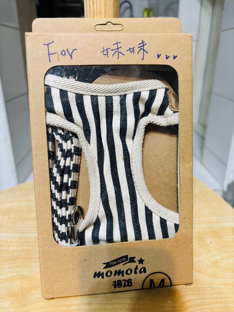 由 susan8934054 (刊登 ID 1380726518，圖片 3) 提交，位於 嘉義市 (Chiayi City) 的 澳洲EZYDOG狗體工學胸背帶黑XS (類別：寵物及其他)，說明：6成新 正常使用磨損 適合迷你貴賓體型之犬種 胸背帶買一送一。