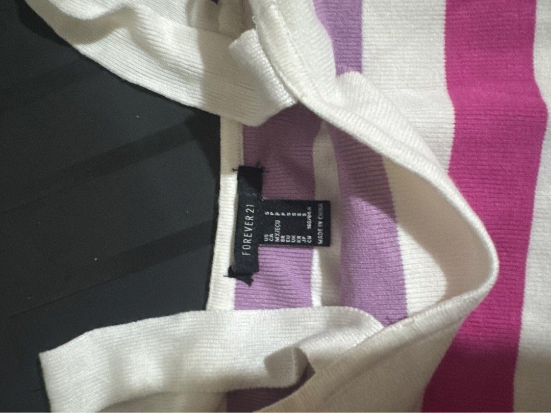 F21 Colorful knit square cut top (Category: Sleeveless) located in Quezon City. Submitted by herprelovedd (Listing ID 1380746116, Image 2). Description: .