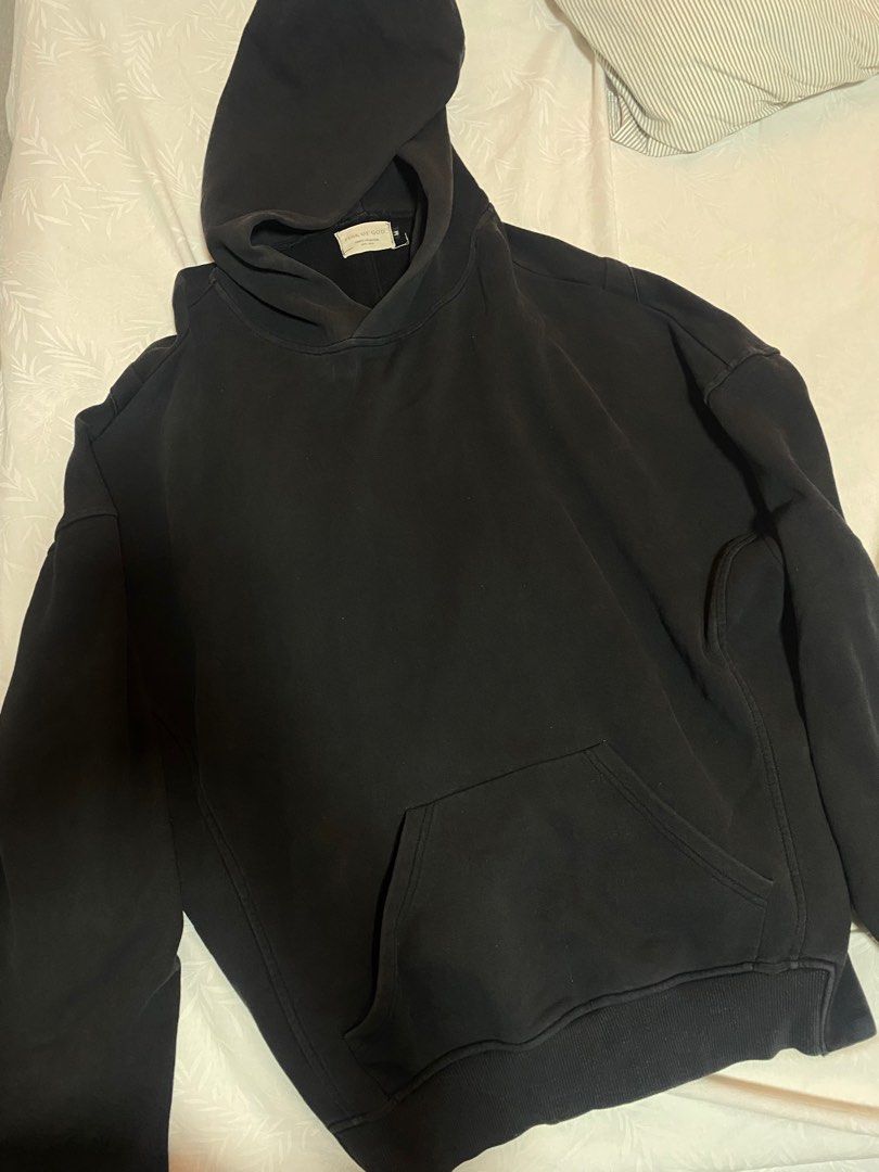 FEAR OF GOD HOODIE (Category: Coats, Jackets and Outerwear) located in Manila. Submitted by lovedclub (Listing ID 1380719934, Image 1). Description: .
