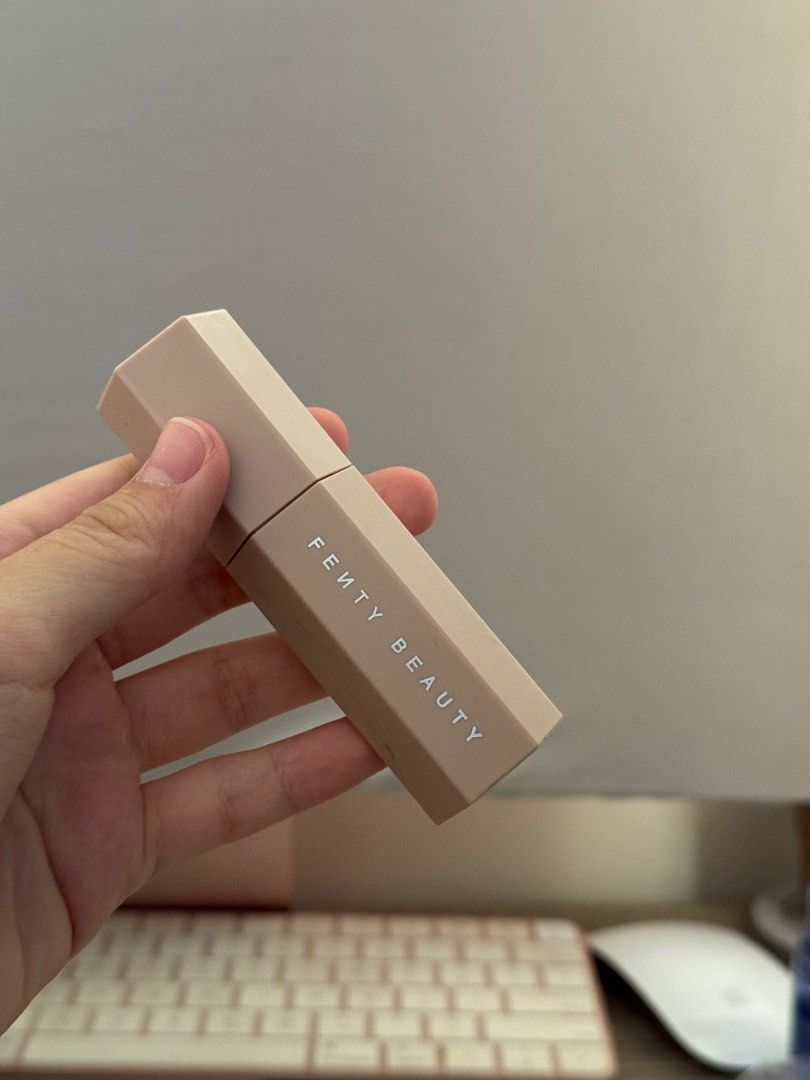 Fenty Beauty AMBER Contour Match Stix (Category: Makeup) located in Cebu City. Submitted by chu00088 (Listing ID 1380729883, Image 2). Description: Best contour shade !!! Also the best formula for me :) .