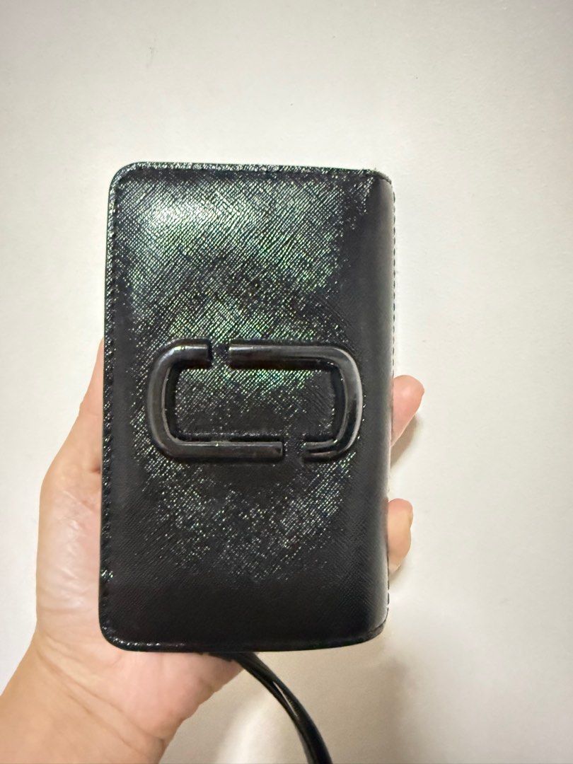For sale MJ wallet (Category: Luxury Bags & Wallets) located in Pasig City. Submitted by olxph_864435410 (Listing ID 1380699730, Image 2). Description: .