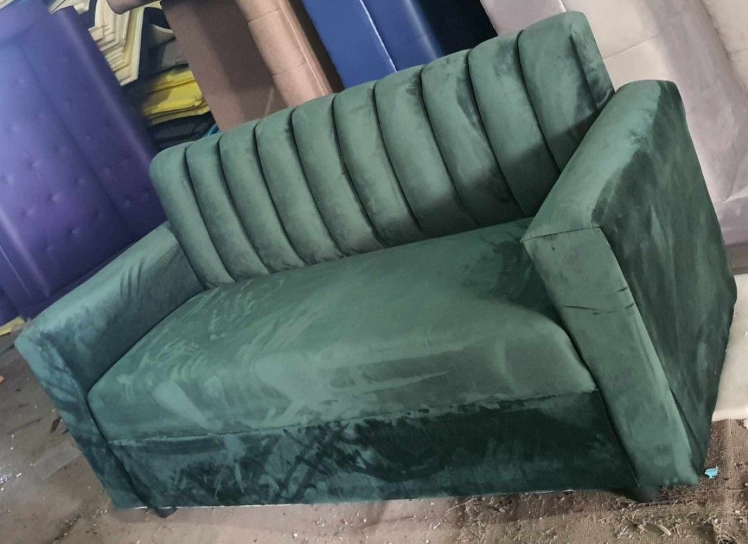 Green Velvet Scallop Sofa (Category: Sofas) located in Las Pinas. Submitted by abby_e_g (Listing ID 1380815881, Image 2). Description: SELLING: GREEN VELVET SCALLOP SOFA Brandnew 60x26x32" LWH Made of Uratex foam/ Gmelina Wood Frame/ Plastic/rubber furniture legs Payment via Gcash/Bank transfer Delivery via lalamove or self pick-up Delivery fee is c/o of buyer/client Shipping from Meycauyan Bulacan. Message for inquiries 🙂.