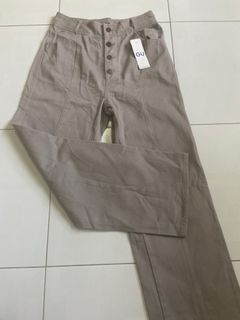 (Category: ) located in . Submitted by rizqa_closet (Listing ID 1380712631, Image 1). Description: .