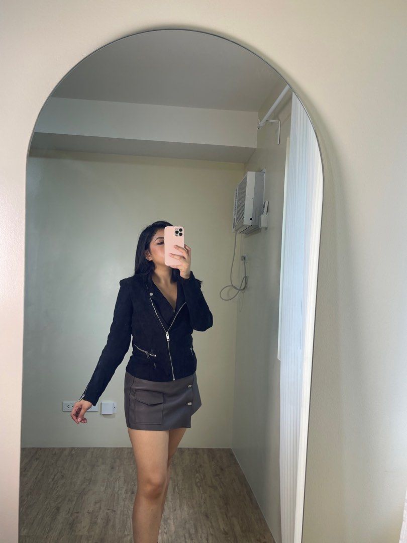 H&M Suede Biker Jacket (Category: Coats, Jackets and Outerwear) located in Las Pinas. Submitted by _audi (Listing ID 1380827494, Image 2). Description: .