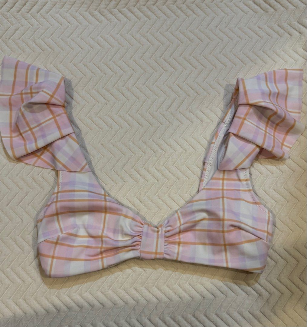 H&M Swimwear (Category: Bikinis & Swimsuits) located in Tarlac. Submitted by ljb18_ (Listing ID 1380885714, Image 1). Description: .