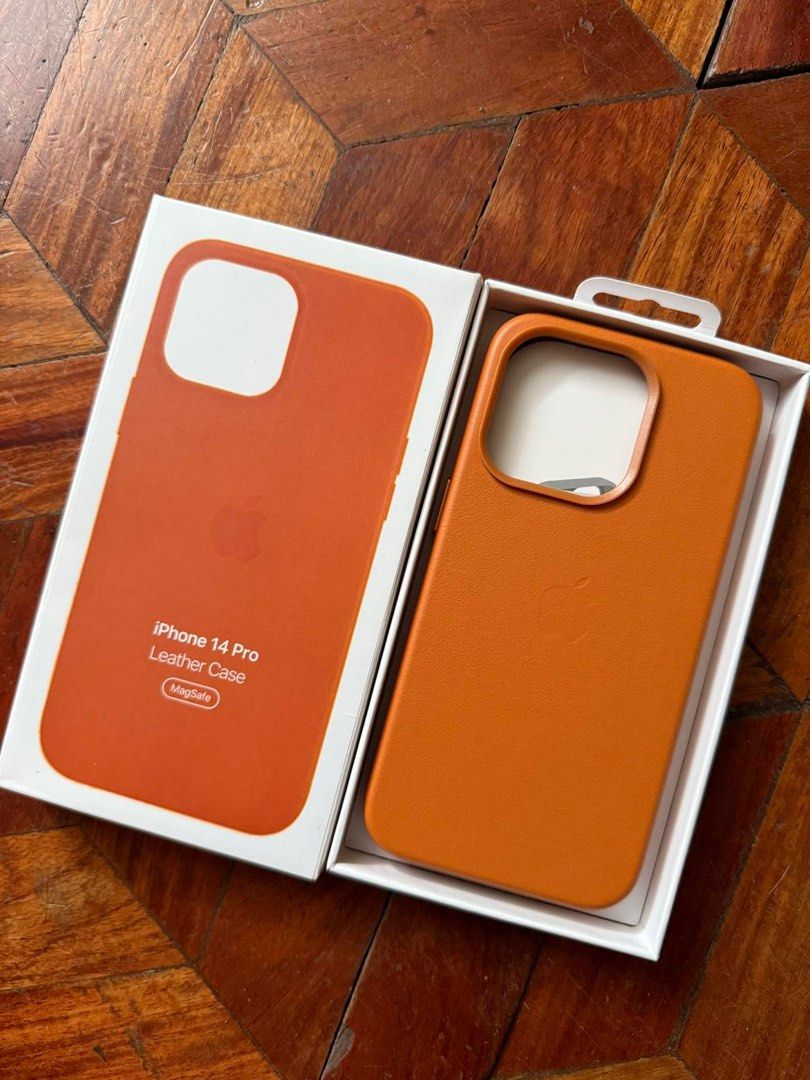 iPhone 14 Pro Magsafe Leather Case (Category: Cases & Sleeves) located in Manila. Submitted by mercedgret74092 (Listing ID 1380754968, Image 1). Description: Pm me Available on hand.