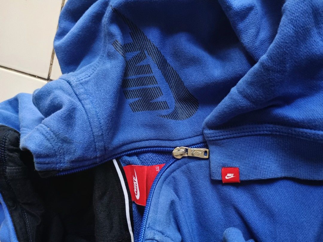 Jaket (Kategori: 4 hingga 7 tahun) berada di Jakarta Pusat. Dikirim oleh chuwyalmi12704 (ID iklan 1380893158, Gambar 1). Deskripsi: jaket masih bagus jarang di pakai.
