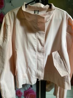 (Kategori: ) berada di . Dikirim oleh pearla.preloved (ID iklan 1380736664, Gambar 1). Deskripsi: .