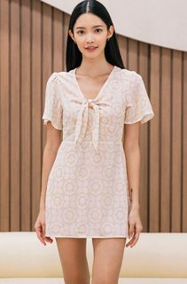 (Category: ) located in . Submitted by dearlyla.sg (Listing ID 1380732671, Image 1). Description: .