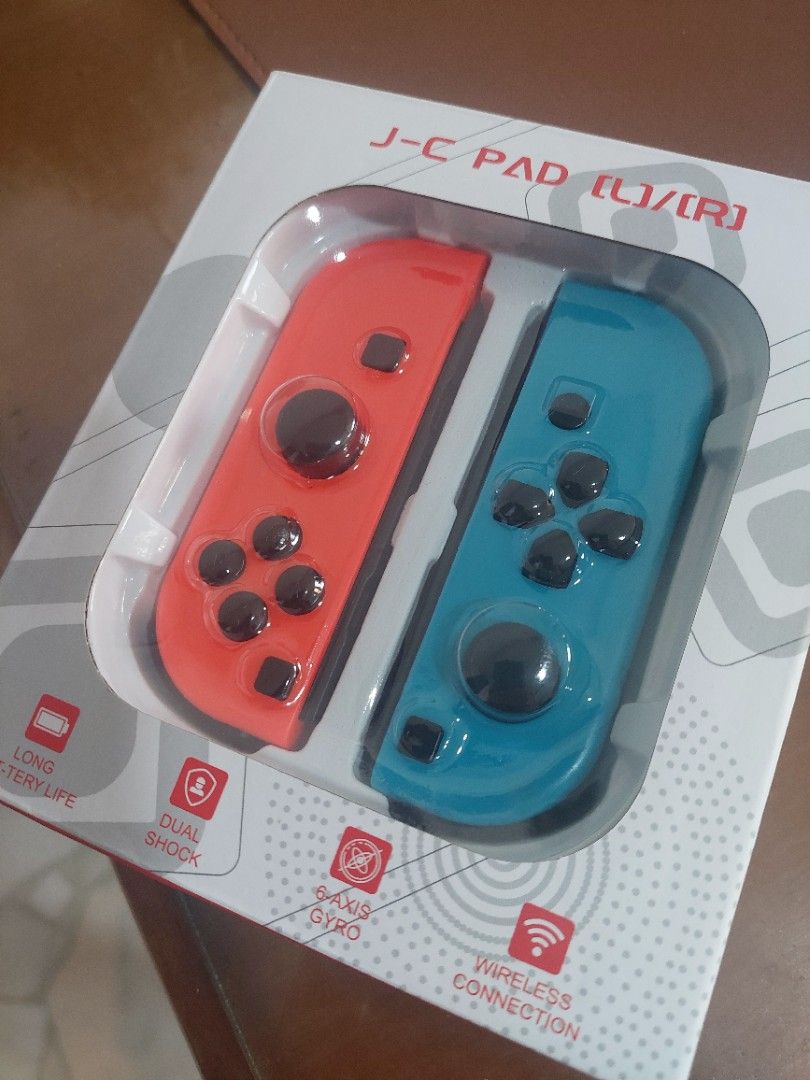 Joycon Switch Controller (Category: Controllers) located in Singapore. Submitted by happy.patrick (Listing ID 1380896042, Image 1). Description: - OEM Joycon controller for Switch - Compatible with all games - Features motion controls - Up to 20 hours of battery life - Includes original packaging.