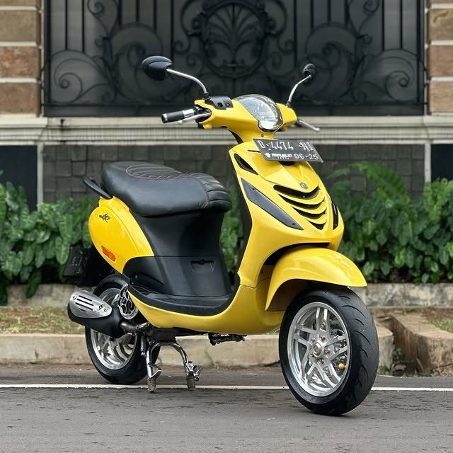 JUAL CEPAT! PIAGGIO ZIP 100CC TH 2012, Motor di Carousell