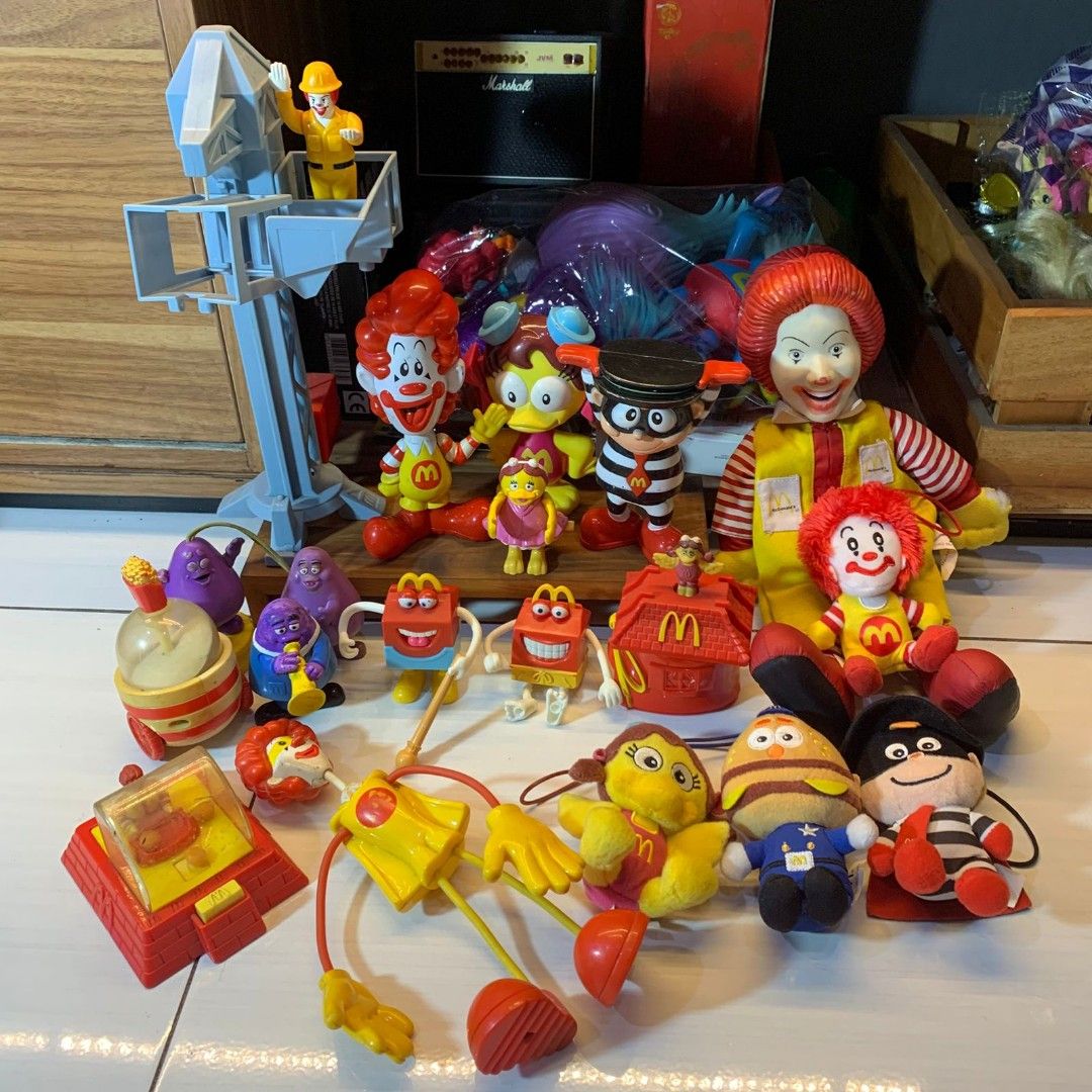 Jual Figure Ronald McDonald’s Grimace Birdie The Early Bird Happy Meal Set/Satuan Figure Vintage (Kategori: Mainan & Baby Walker) berada di Bandung. Dikirim oleh anonymous.syn69 (ID iklan 1380858470, Gambar 1). Deskripsi: Jual Figure Ronald McDonald’s Grimace Birdie The Early Bird Happy Meal Set/Satuan Figure Vintage Rata-Rata Keluaran Tahun 2000 Relatif Mulus Tapi Jangan Harap 100% Karena Figure Lama Harga Berbeda Mulai dari 15k- 300K.