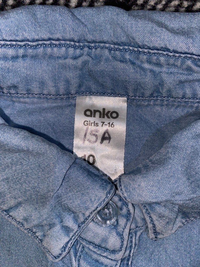 Kemeja jeans Anko anak cewek (Kategori: 8 hingga 12 tahun) berada di Badung. Dikirim oleh chitasssss (ID iklan 1380796555, Gambar 2). Deskripsi: Butuh mandi.