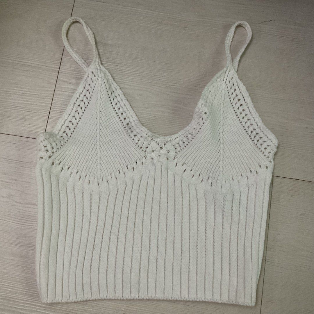 Knitted terranova white top summer beach (Category: Blouses) located in Taguig. Submitted by agsrx (Listing ID 1380803067, Image 1). Description: rfs: decluttering MOP: GCash Shipping fee not included 🚛: Grab or Lalamove.