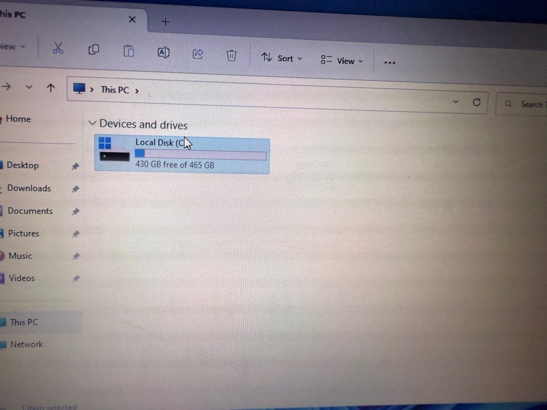 Lenovo ThinkPad T470 / Intel Core i7 7th Generation/ 16 GB ram/ 512 GB SSD (Category: Laptops & Notebooks) located in Singapore. Submitted by monirstarp80334 (Listing ID 1380881499, Image 2). Description: & Lenovo ThinkPad T470 & Battery Good Condition & windows 11 pro & Ms office 2021.