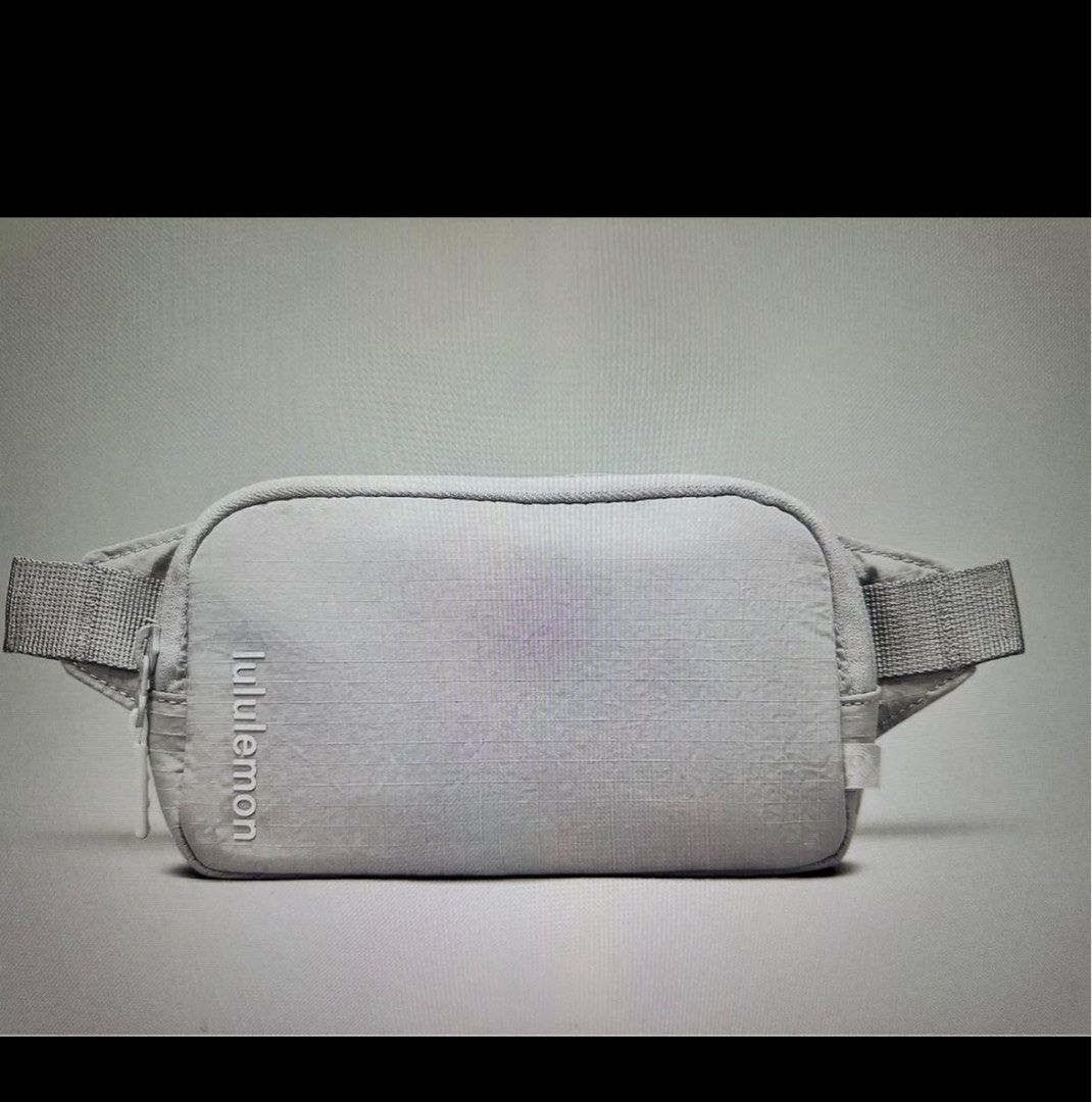 Lululemon Belt bag (Category: Cross-body Bags) located in Mandaluyong City. Submitted by mayanimosity (Listing ID 1380710957, Image 1). Description: Lululemon Belt bag Size: 1 liter Brand new Gray 2500 - LAST PRICE MOP: Cash, GCASH, Maya, Metrobank Courier: Grab, Lalamove, LBC Ships from Plainview Mandaluyong to be paid and arranged by buyer.